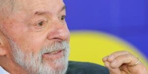 Evolução de Lula após cirurgia de catarata