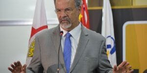 Políticos homenageiam Raul Jungmann após sua morte