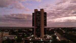 Déficit em 3,02% em 2025 com Investimento Estrangeiro