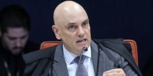 Moraes nega prisão domiciliar a Bolsonaro