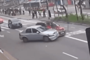 Briga entre ciclista e motorista resulta em atropelamento em São Paulo