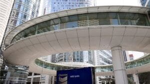 Impacto das Ações da Chevron e Refinarias dos EUA com a situação política na