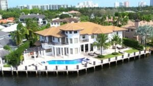 Mansão de Lionel Messi à beira-mar avaliada em mais de R$ 50 milhões