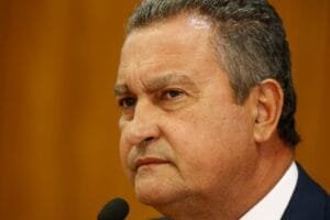 Governadora reclama de perseguição política ao seu governo