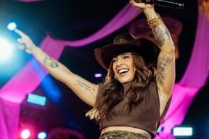 Lauana Prado anuncia gravidez após término com Tati Dias