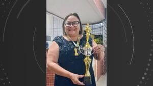 Escritora do AP vence prêmio com poesia sobre mulheres sem acesso à água potável