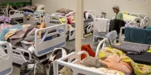 Ministério da Saúde lança versão atualizada da Caderneta da Pessoa Idosa