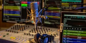 Crescimento histórico de audiência das Rádios MEC e Nacional em 2025