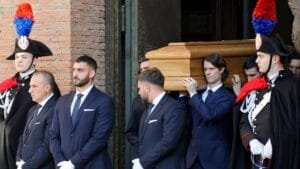 Despedida de Valentino: um Ícone na Alta-Costura Italiana