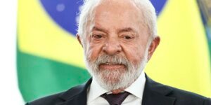 Lula conversa com presidente Mulino sobre visita ao Panamá