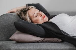 Impacto da Menopausa no Cérebro e no Sono