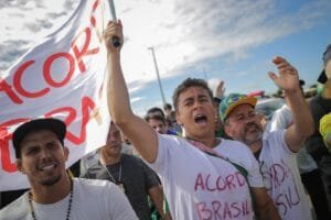 A caminhada de Nikolas em apoio a Bolsonaro