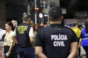 Autuação de Estabelecimentos por venda de bebidas alcoólicas para adolescentes em Manaus