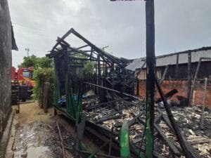 Incêndio destrói casa de madeira no interior do Amazonas