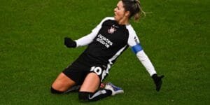 Corinthians vai à final da Copa das Campeãs