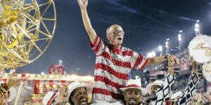 Desfile das campeãs celebra o carnaval do Rio