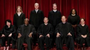 Trump critica juízes da Suprema Corte dos EUA por decisão sobre tarifas