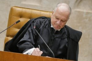 Decisão de Fachin sobre permanência de Toffoli na relatoria do caso Master