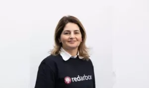 Salários de Cargos com foco em IA chegam a R$ 10 mil, aponta Infojobs