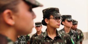 Exército inicia incorporação da 1ª turma de mulheres recrutas