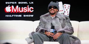 Final do futebol americano: festa multicultural pró-imigrantes