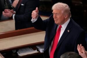 Trump Estabelece Novo Recorde com Discurso Prolongado sobre o Estado da União