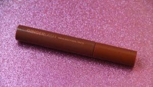 Ginger Lash da Mari Maria: a máscara de cílios marrom ideal