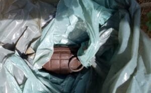 Granada encontrada no lixo mobiliza Bope em MG