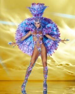 Sabrina Sato e sua fantasia de ‘flor da floresta’ para o desfile da Gaviões