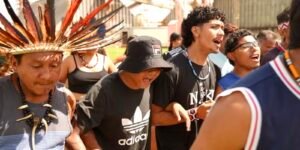 Indígenas protestam contra desestatização das hidrovias em Santarém