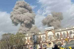 Irã Solicita Tranquilidade Após Ataques dos EUA e Israel