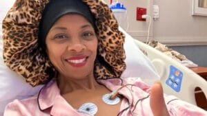 Ex-Big Brother de 49 anos sofre AVC e descobre buraco no coração