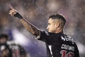 Vasco vence Botafogo no Clássico da Amizade