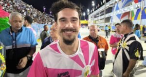 Nicolas Prattes fala sobre a maratona do Carnaval com Sabrina Sato