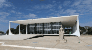 STF: Dilema e críticas no caso Banco Master, diz Creomar