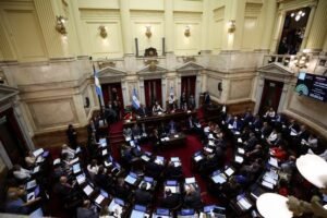 Senado Argentino Aprova Reforma Trabalhista Proposta por Javier Milei