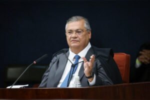 Magistrados criticam decisão sobre penduricalhos e falam em greve