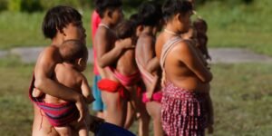 Governo intensifica combate à coqueluche na TI Yanomami