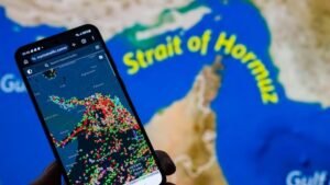 Irã Autoriza Tráfego Seletivo de Petróleo e Navios pelo Estreito de Ormuz