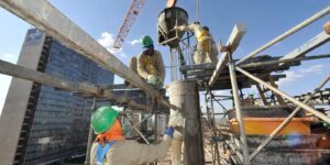 Estabilidade nas Previsões Econômicas: PIB e Inflação em Foco