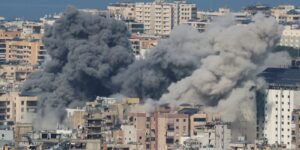 Conflito no Líbano: Deslocamento em Massa e Acusações de Violações