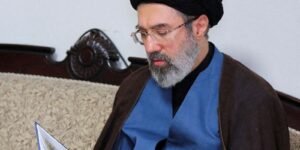 Aiatolá Mojtaba Khamenei Promete Retaliações e Fechamento do Estreito de Ormuz