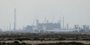 Conflito no Oriente Médio Impulsiona Preço do Petróleo a Novas Alturas