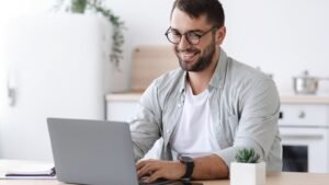 Oportunidades de Trabalho Remoto: 75 Vagas Disponíveis em Diversas Áreas