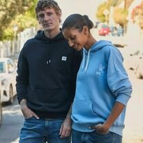 Kontoor Brands Registra Crescimento de 21% nas Receitas em 2025