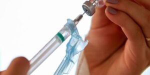 Estudo Revela Segurança da Vacina Contra Herpes-Zóster em Pacientes Reumáticos