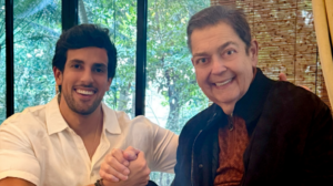 Faustão é Homenageado pelo Genro em Foto Rara Após Complicações de Saúde