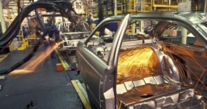 Impactos dos Juros Altos e Tarifas no Setor Industrial em 2025, Segundo a Fiesp