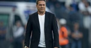 Vanderlei Luxemburgo é internado em UTI e se pronuncia sobre saúde