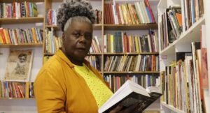 Celebrando o Dia da Mulher: 5 Livros Imperdíveis Escritos por Autoras Femininas